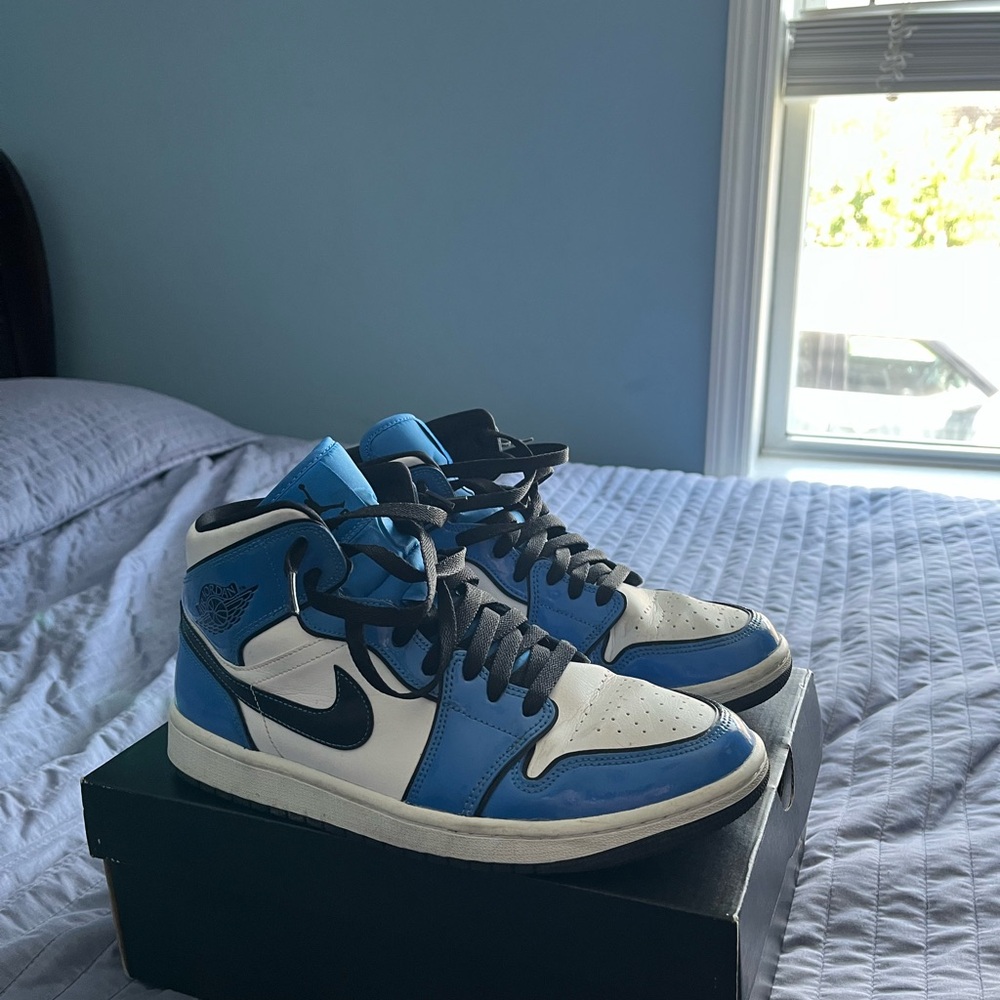Jordan 1 Signal Blues